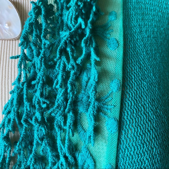 Gorgeous, Sheer Sweater/Shawl by XCVI - Picture 6 of 7